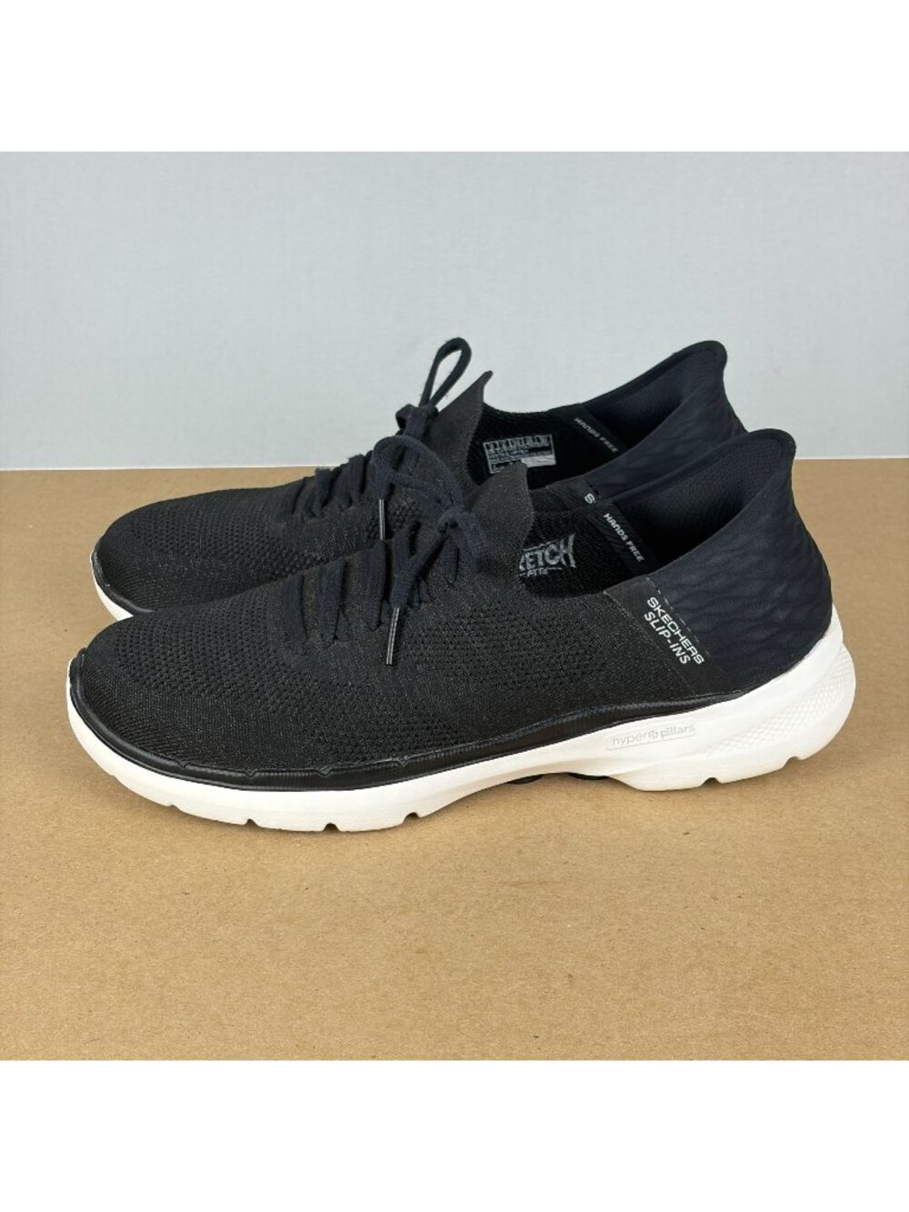 Skechers Slip-Ins Go Walk 6 Casual Athletic Shoes Womens 9 Black White Lace Up